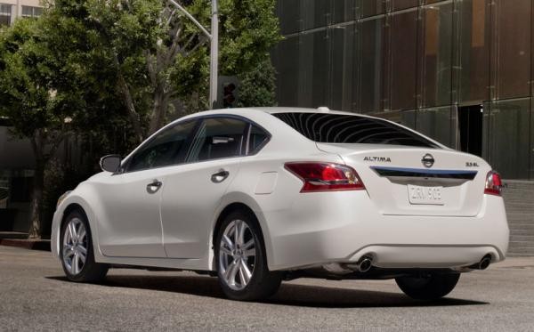 Nissan Altima 2015 – Toujours une option intéressante