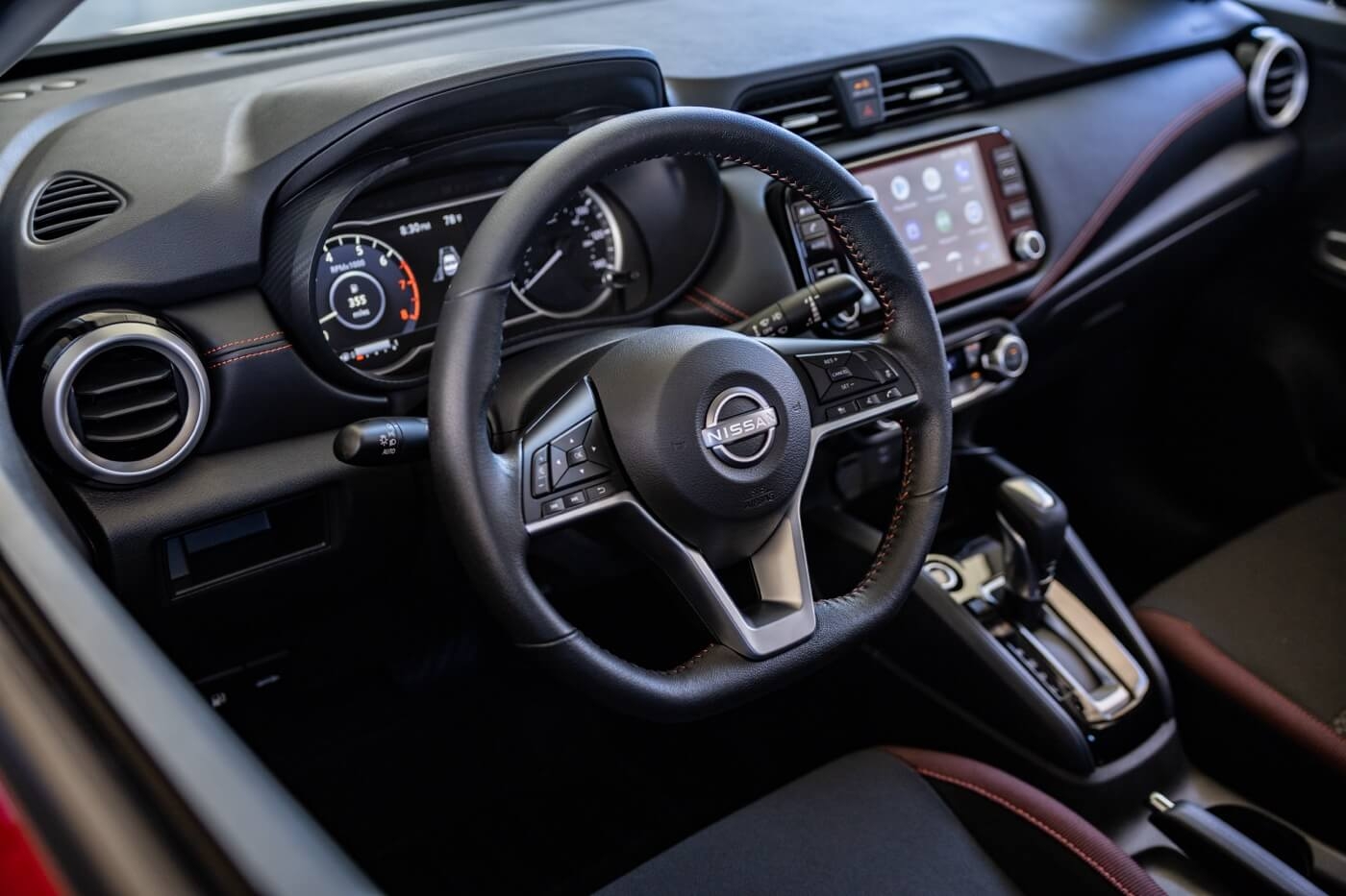 Au volant de la Nissan Versa 2025.