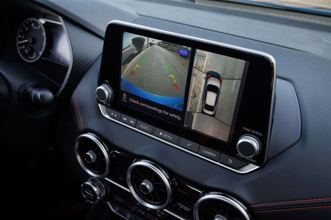 Technologies d'aide à la conduite sur l'écran de la Nissan Sentra 2025.